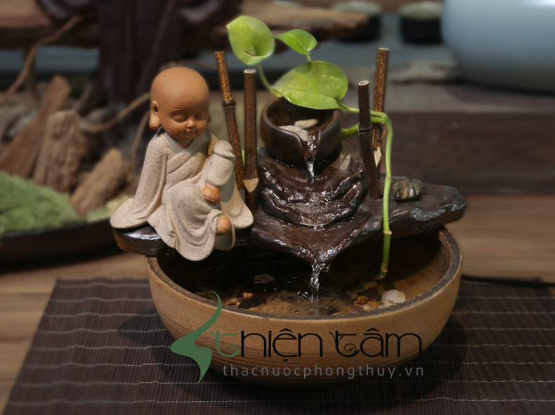 Giá thác nước phong thủy